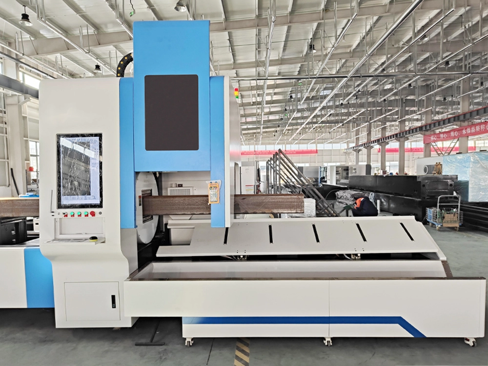 Right view of the tube laser cutter with unloading platform Right view of the tube laser cutter with unloading platform