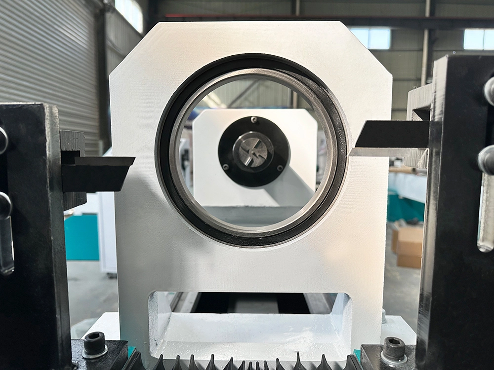 Large diameter follow-type steady rest