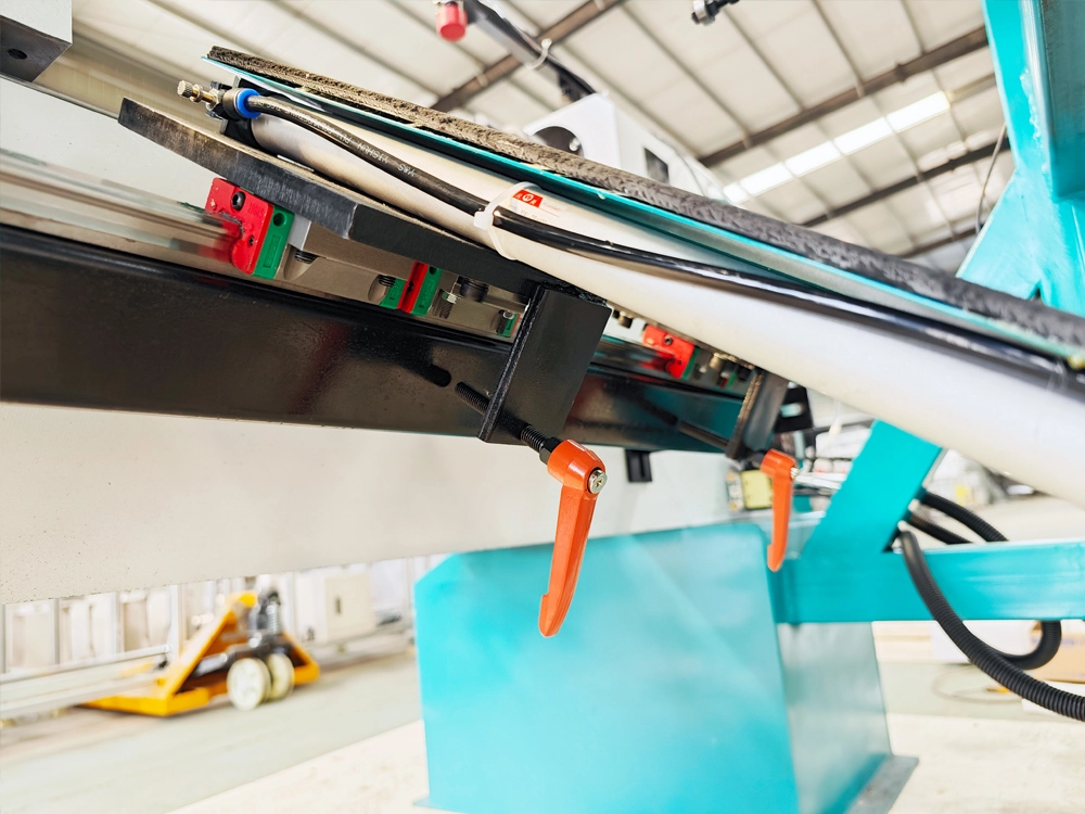 Automatic unloading ejector cylinder Automatic unloading ejector cylinder