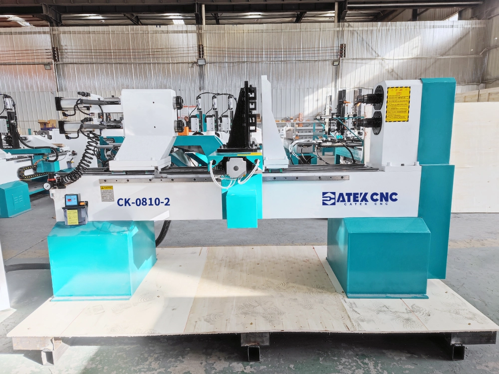 Mini 0820 CNC wood lathe with two spindle and four tool Mini 0820 CNC wood lathe with two spindle and four tool