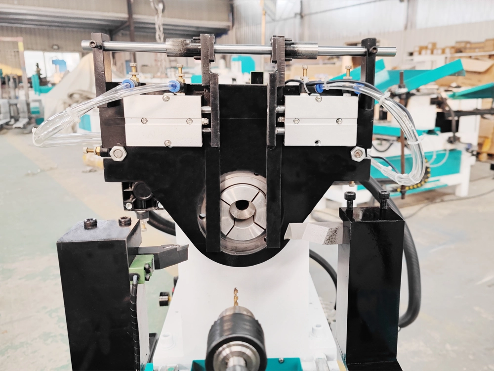 The pneumatic collet of mini CNC wood lathe The pneumatic collet of mini CNC wood lathe