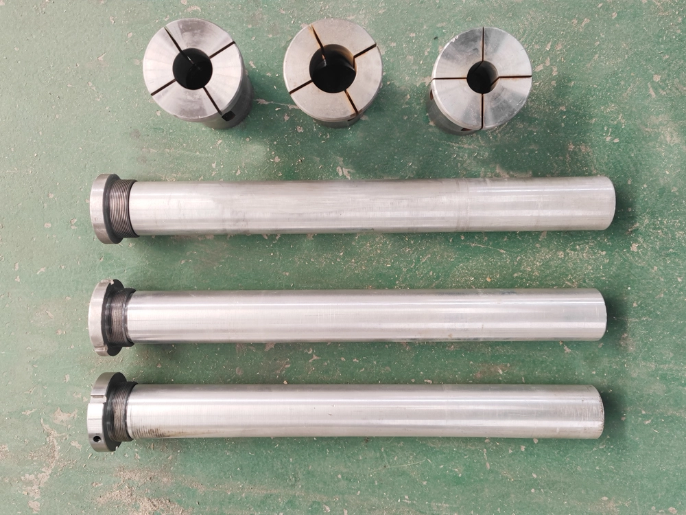 The collet and pulling tube of mini CNC wood lathe The collet and pulling tube of mini CNC wood lathe