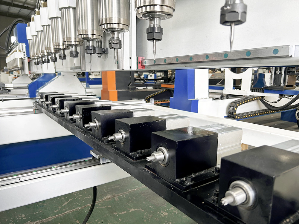 Taper rotary axis of 3D wood sculpting machine Taper rotary axis of 3D wood sculpting machine