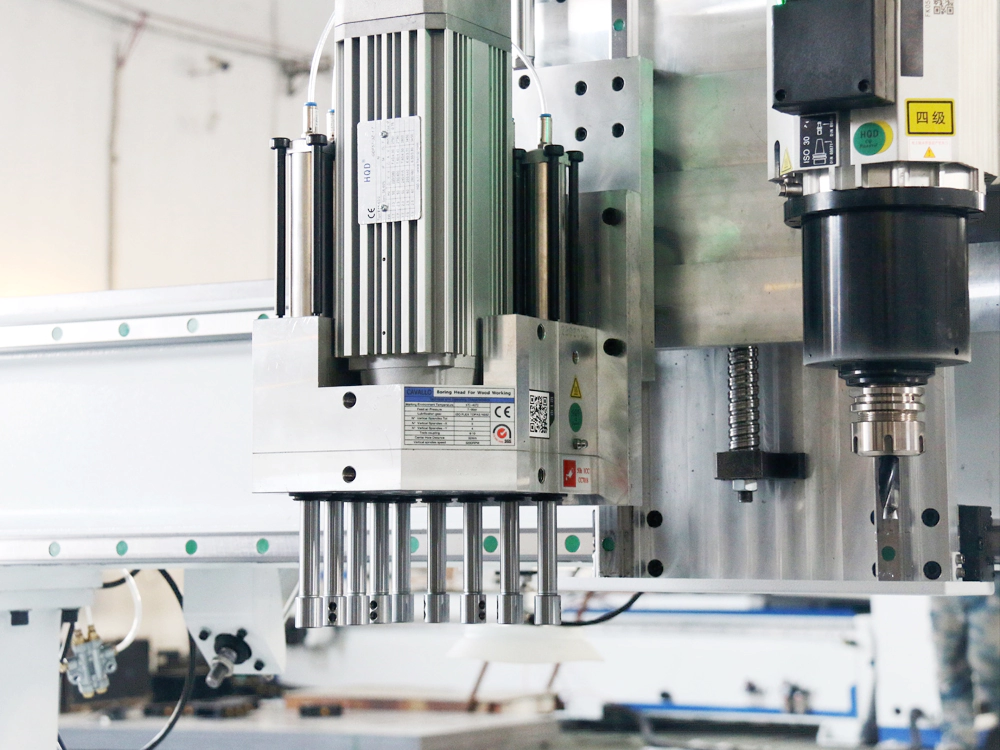 Optional 5+4 pneumatic drill bank Optional 5+4 pneumatic drill bank