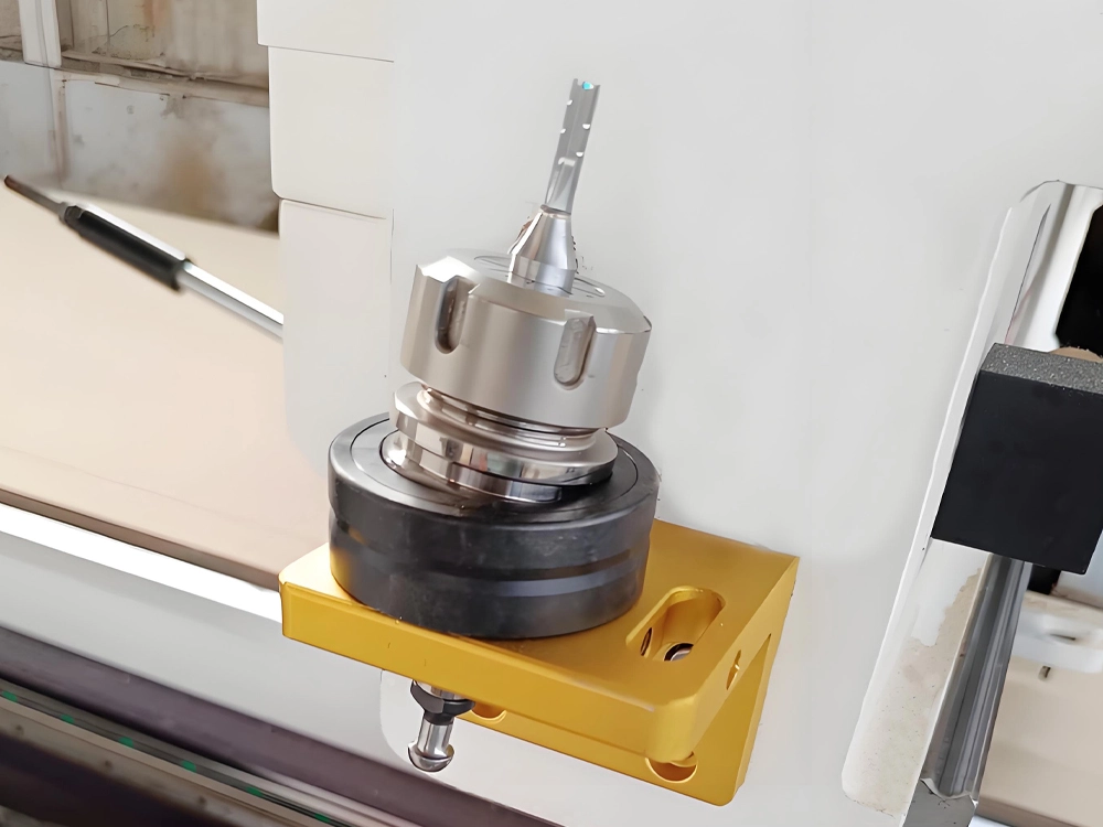 Tool blade removal fixture Tool blade removal fixture