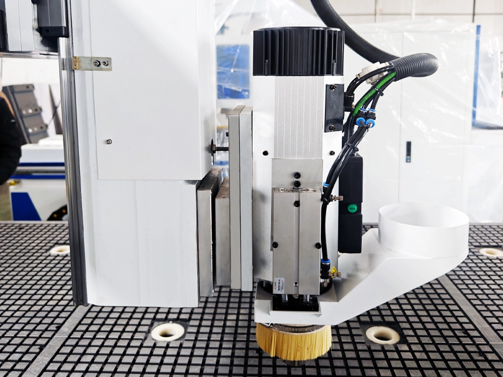 Rotary axis of 7'x10' four-axis linear ATC CNC router Rotary axis of 7'x10' four-axis linear ATC CNC router