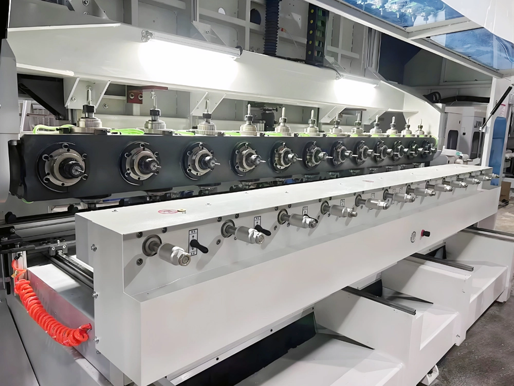 Cylinders for controlling wood holding Cylinders for controlling wood holding