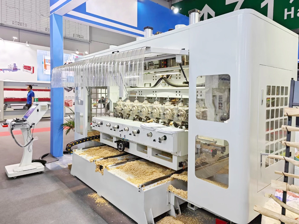 Fully enclosed safety enclosure Fully enclosed safety enclosure