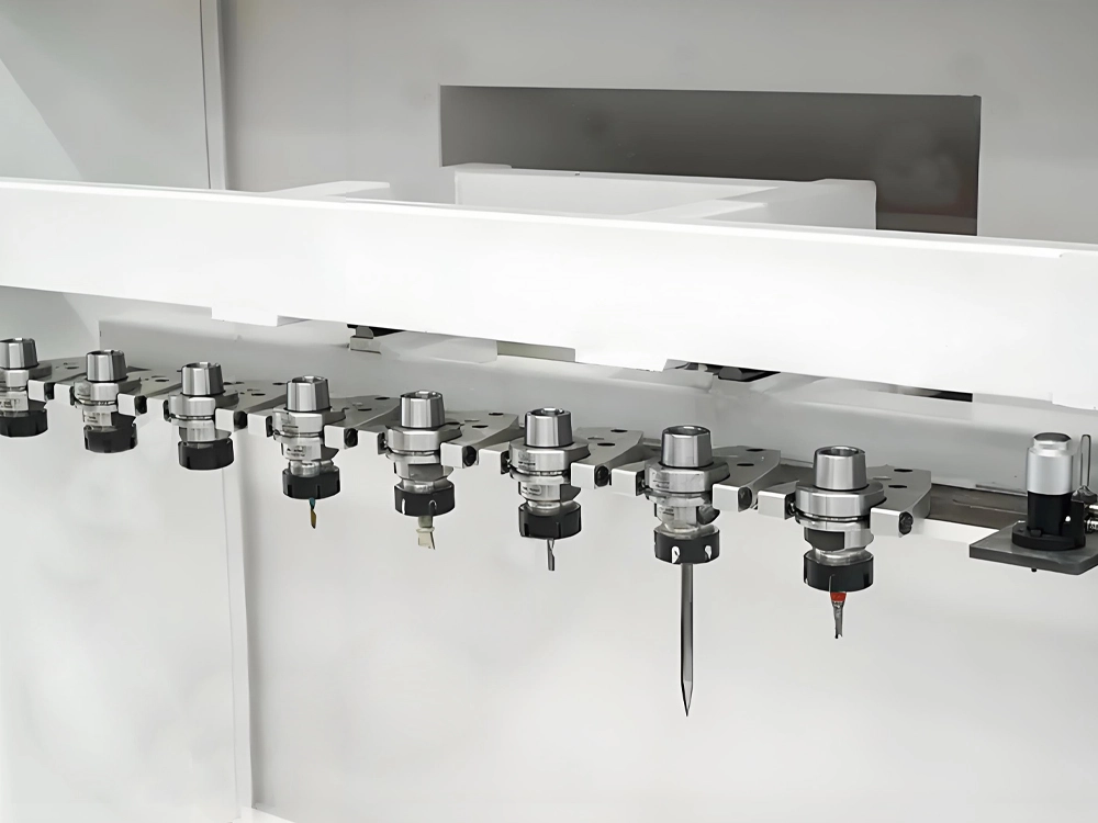 Optional linear tool magazine Optional linear tool magazine