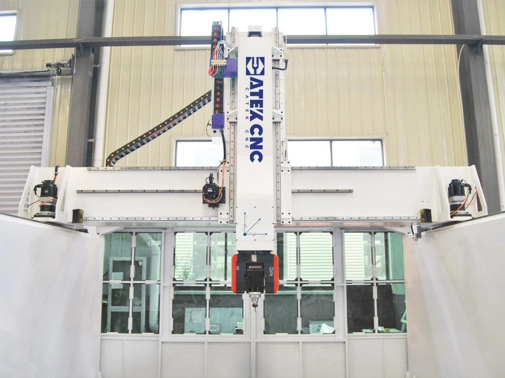 Long-travel X, Y, Z linear axes and U-shaped five-axis machine head Long-travel X, Y, Z linear axes and U-shaped five-axis machine head