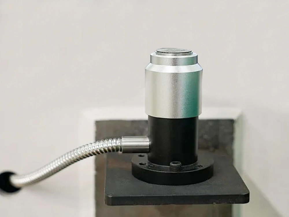 Automatic tool setting device Automatic tool setting device