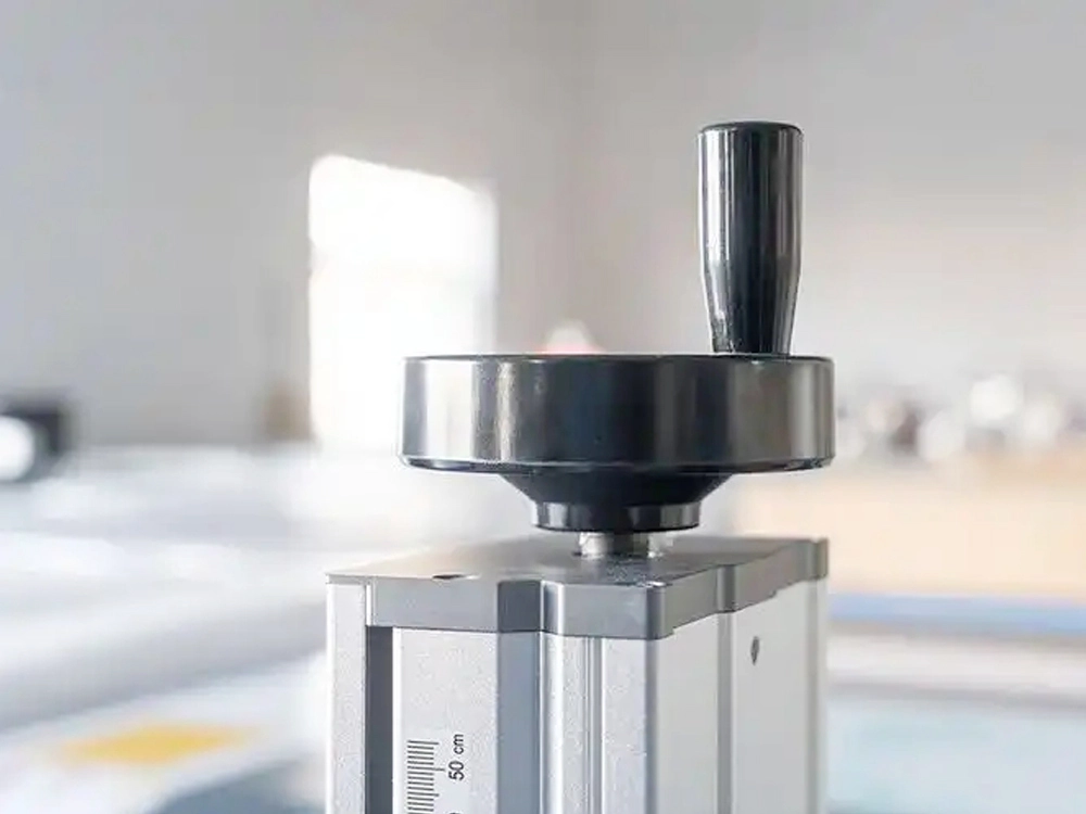 Hand crank Hand crank