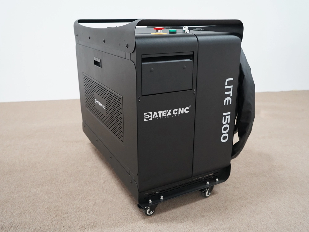 Front right view of 4-in-1 water-cooled handheld laser welding machine Front right view of 4-in-1 water-cooled handheld laser welding machine