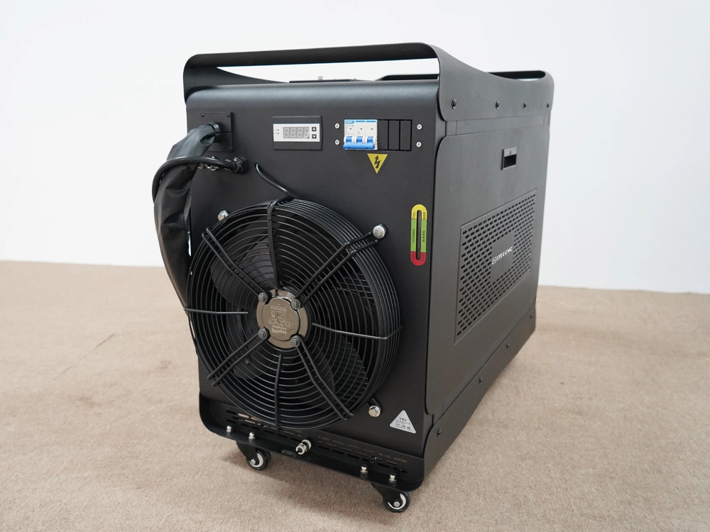 Rear right view of 4-in-1 water-cooled handheld laser welding machine Rear right view of 4-in-1 water-cooled handheld laser welding machine