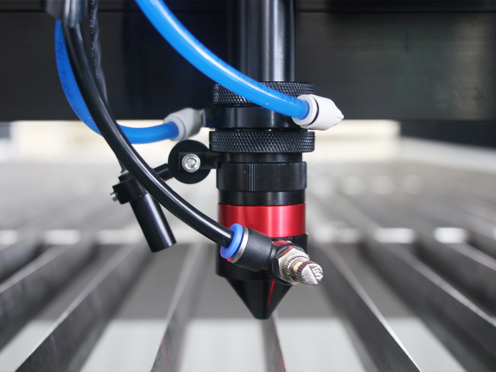 CO2 laser cutting head CO2 laser cutting head