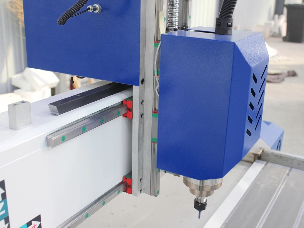 Transmission system of small CNC router