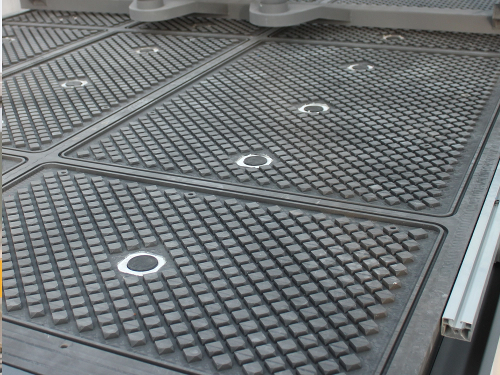 Vacuum adsorption workbench