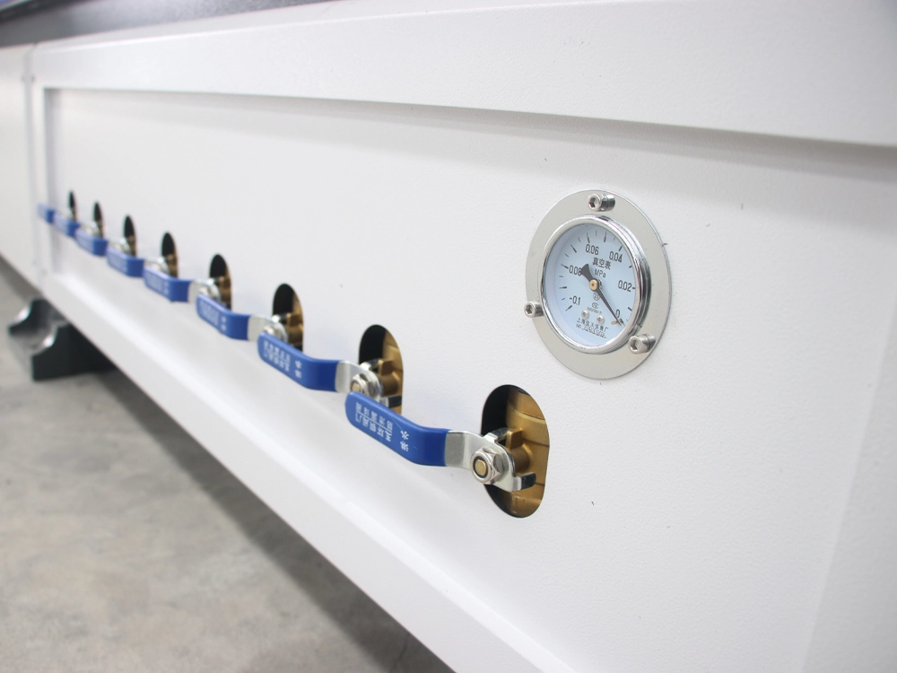 Vacuum adsorption workbench independent switch