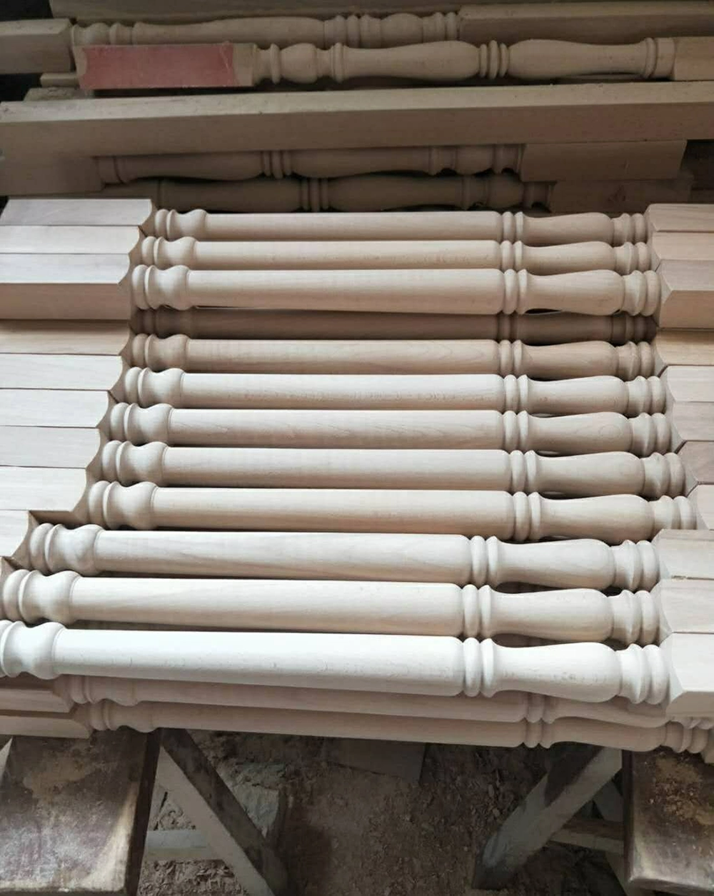 The Mexican client used a four-axis linkage CNC wood lathe to process stair newel posts