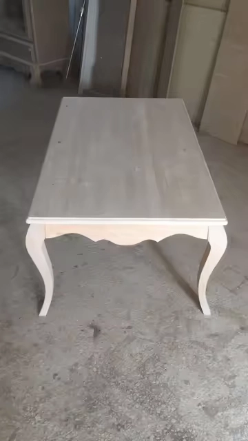 The Thai customers used ATC CNC woodworking lathe to process table legs