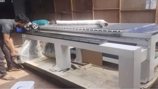 The Pakistani customer is unpacking the CNC woodworking router machine he purchased