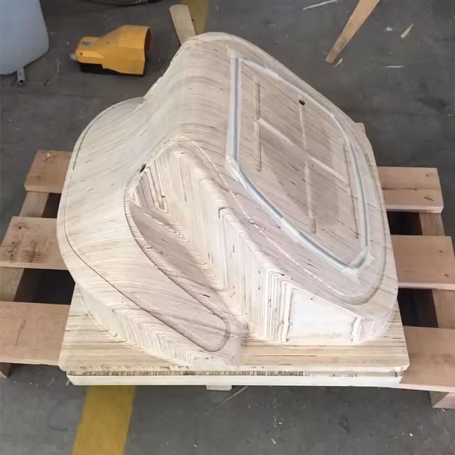 The German customers used a five-axis CNC router machine to process wooden molds