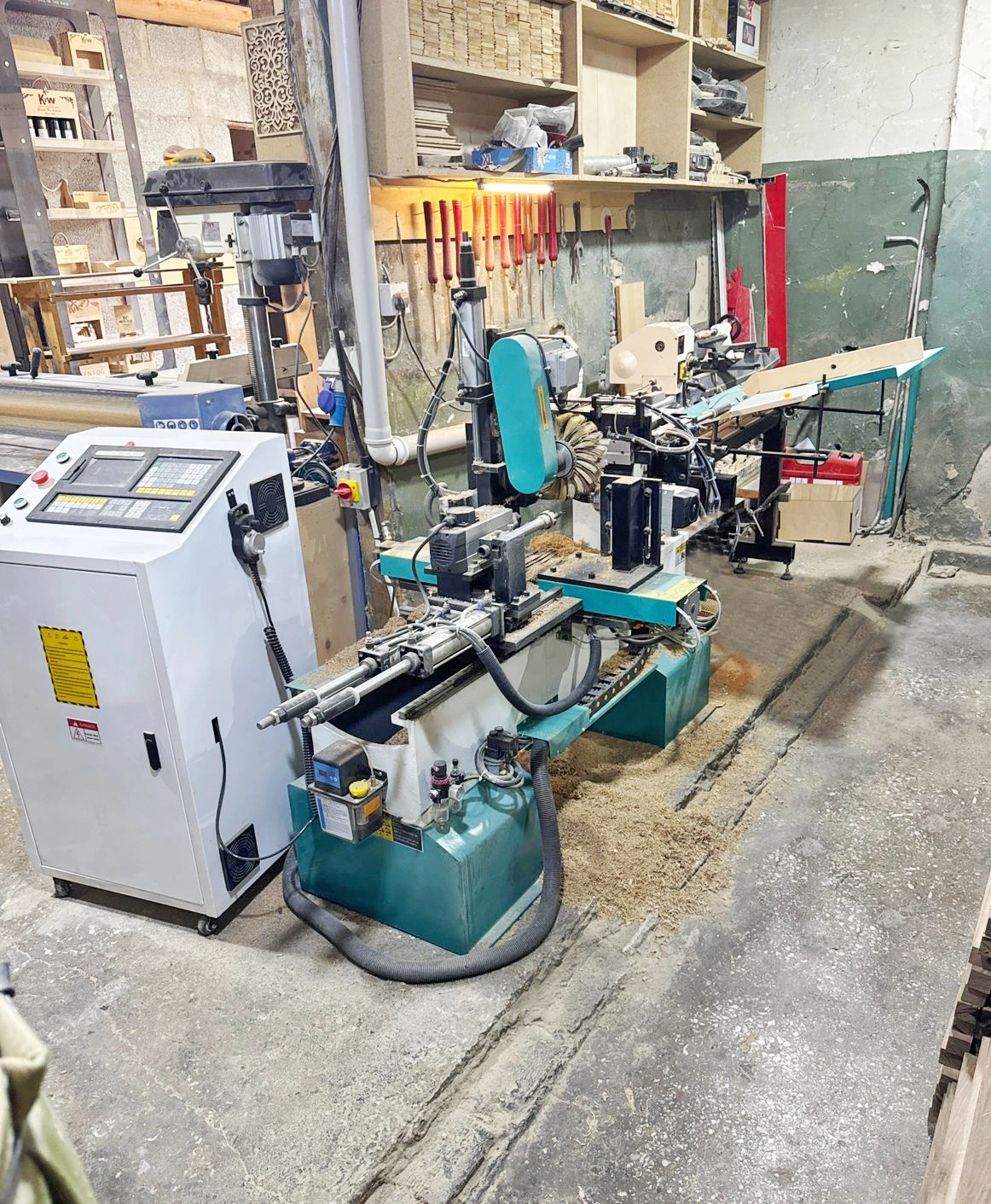 Georgian customers purchased 0615 CNC wood lathe to process barbecue skewer handles