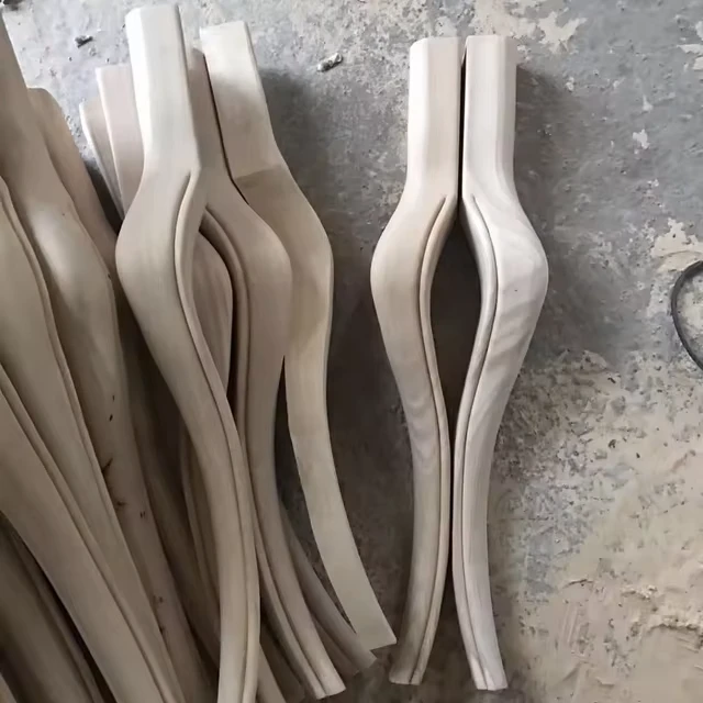 TheAlgerian customers used a four-in-one CNC woodworking lathe to process special-shaped chair legs