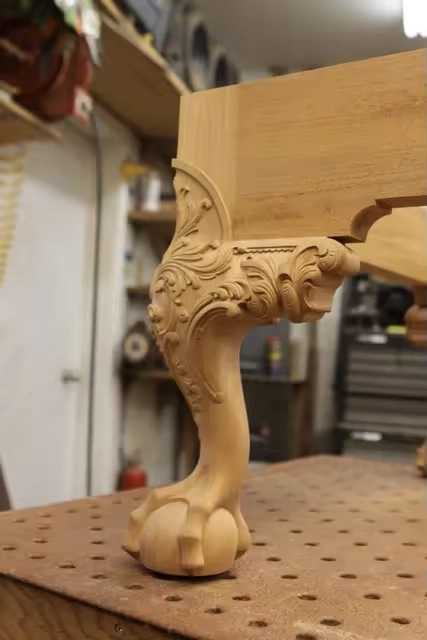 The American customers used a ATC CNC wood lathe to process table legs