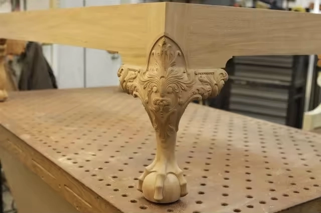 The American customers used a ATC CNC wood lathe to process table legs