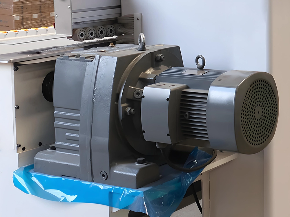 Motor for conveying Conveying motor of 8-in-1 fully automatic edge banding machine