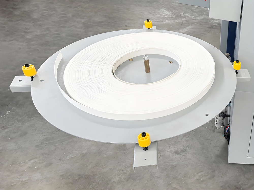 Edge strip rotary table Edge strip rotary table of 8-in-1 fully automatic edge banding machine