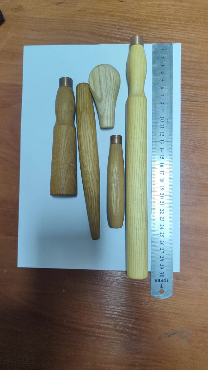 The Ukrainian customer purchased CNC wood lathes to process wooden handles