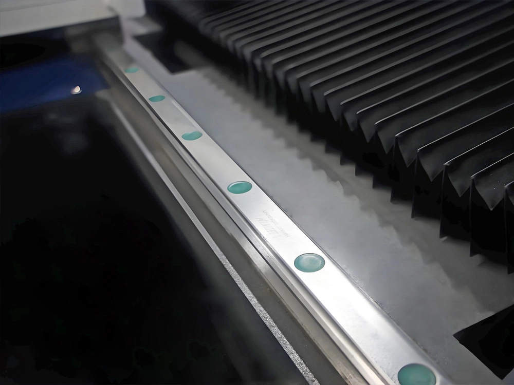 Taiwan HIWIN guideways Taiwan HIWIN guideways for 5-axis CNC wood lathe