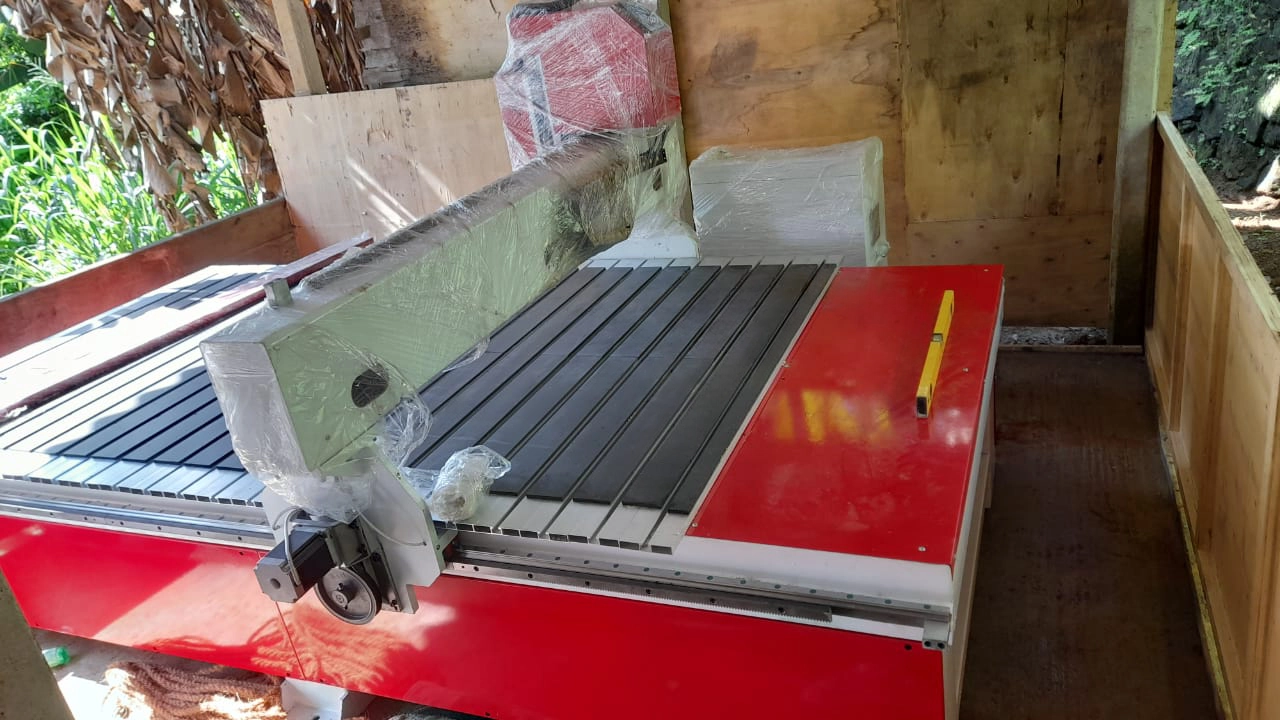 A CNC wood router a purchased by a Sri Lankan customer
