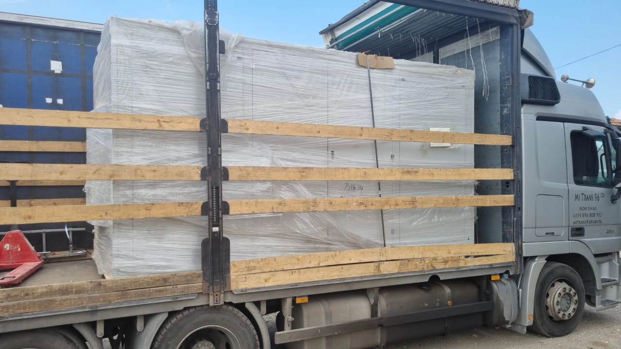 The Greek customers received an 8-in-1 CNC woodworking lathe