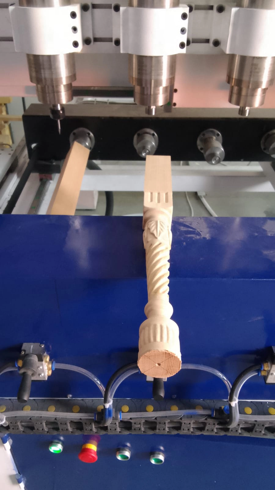 The Saudi Arabian customers purchased multi-station CNC wood 3D router machine