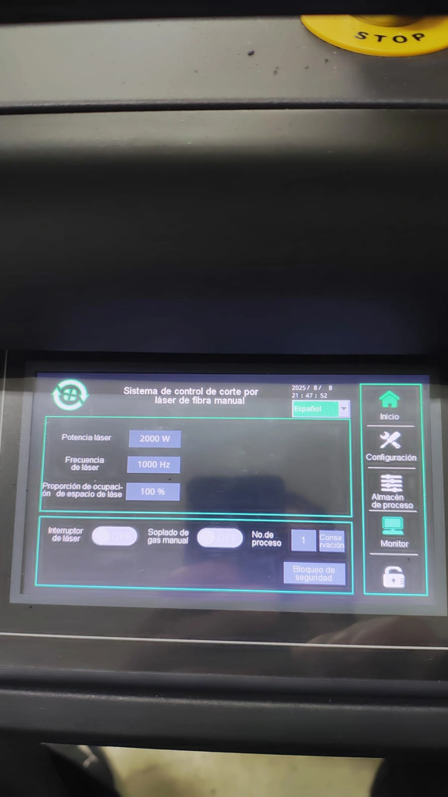 The Argentine customer are operating laser welding machines