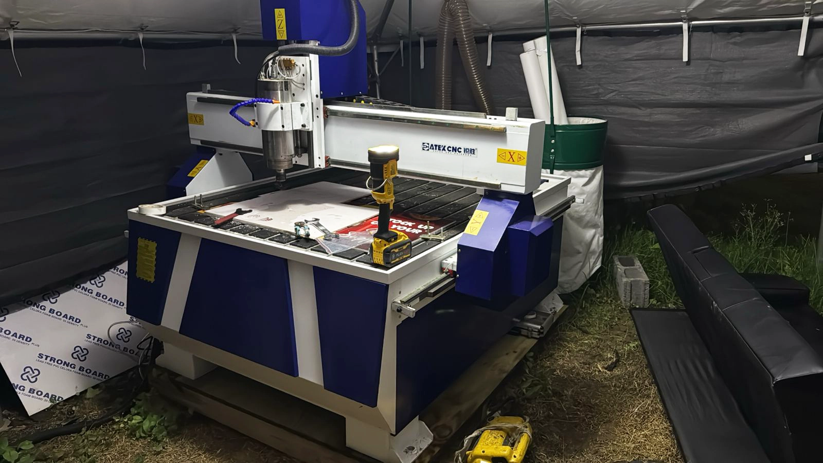 The CNC router machine with sink table purchased by customer in Antigua and Barbuda