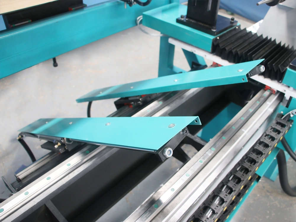 Double-Knife CNC Wood Lathe with Automatic Feeding for Roman Column Double-Knife CNC Wood Lathe with Automatic Feeding for Roman Column