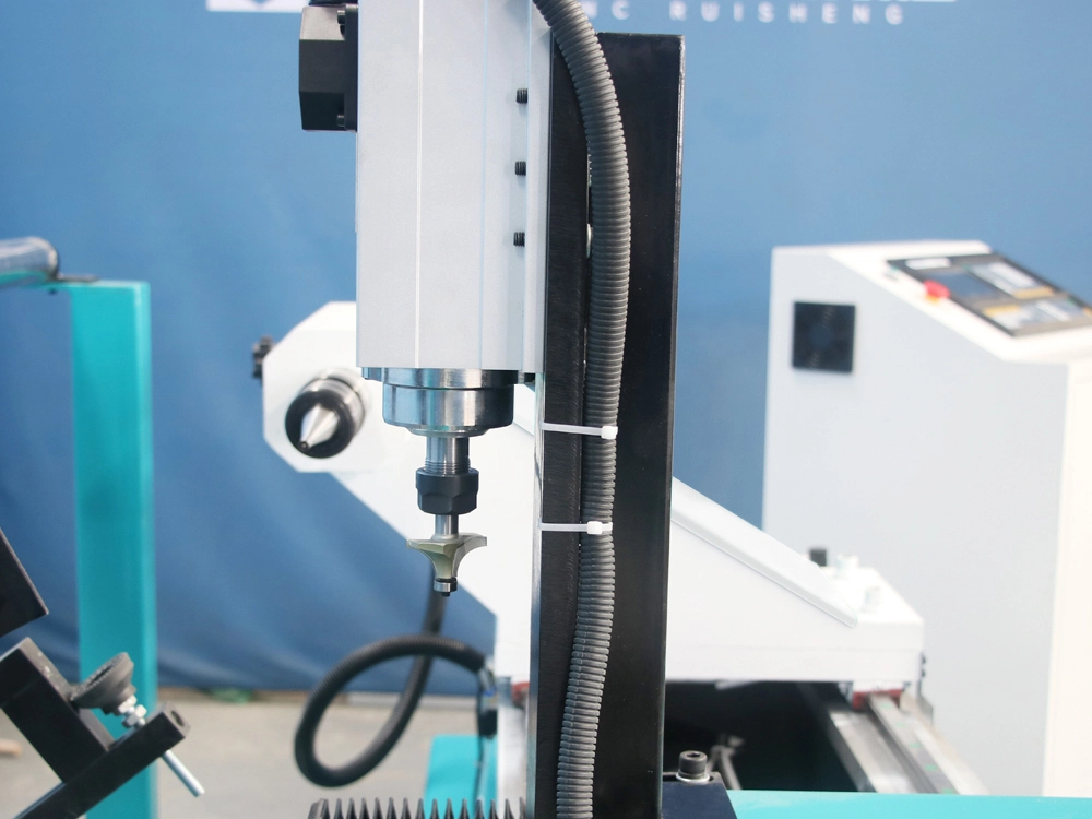Special Lathe for Milling Pool Cues with Automatic Loading and Unloading Special Lathe for Milling Pool Cues with Automatic Loading and Unloading
