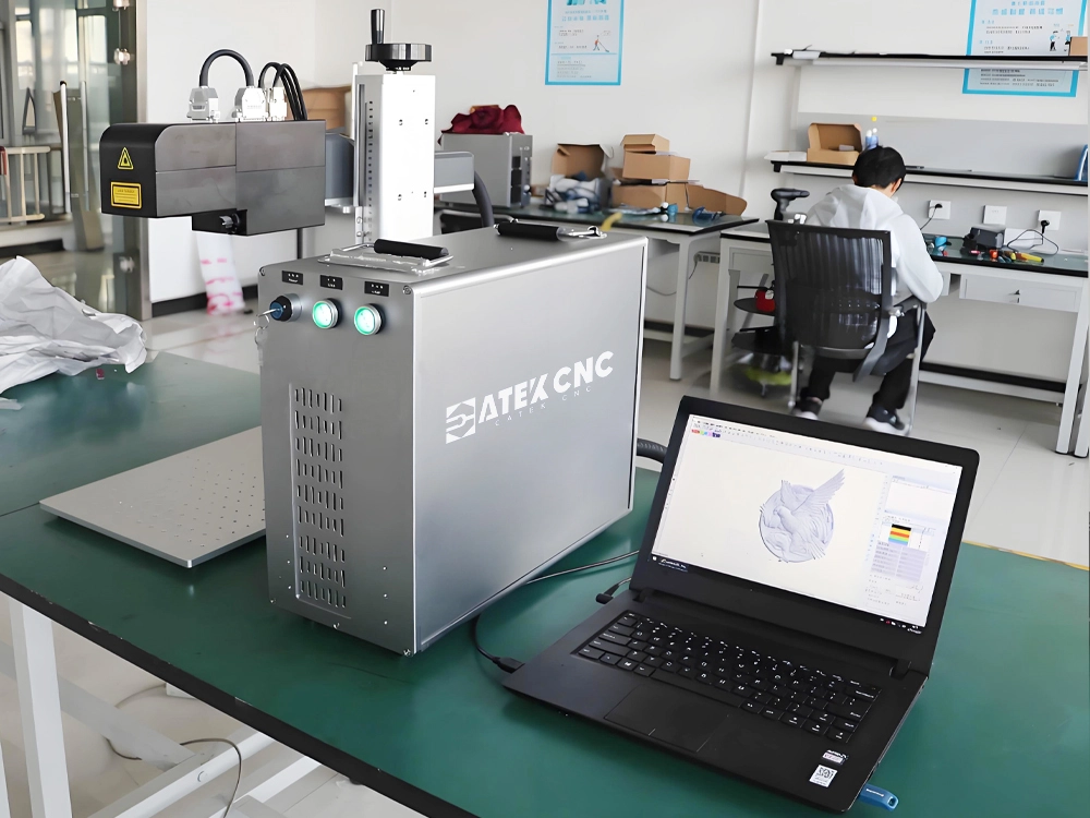 Split Fiber Laser Relief Engraving Machine with Autofocus Split Fiber Laser Relief Engraving Machine with Autofocus