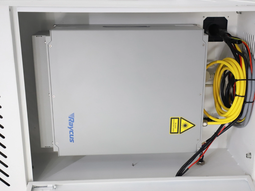 Closed Fiber Laser Marker for E-Shop and Personal Studio Closed Fiber Laser Marker for E-Shop and Personal Studio