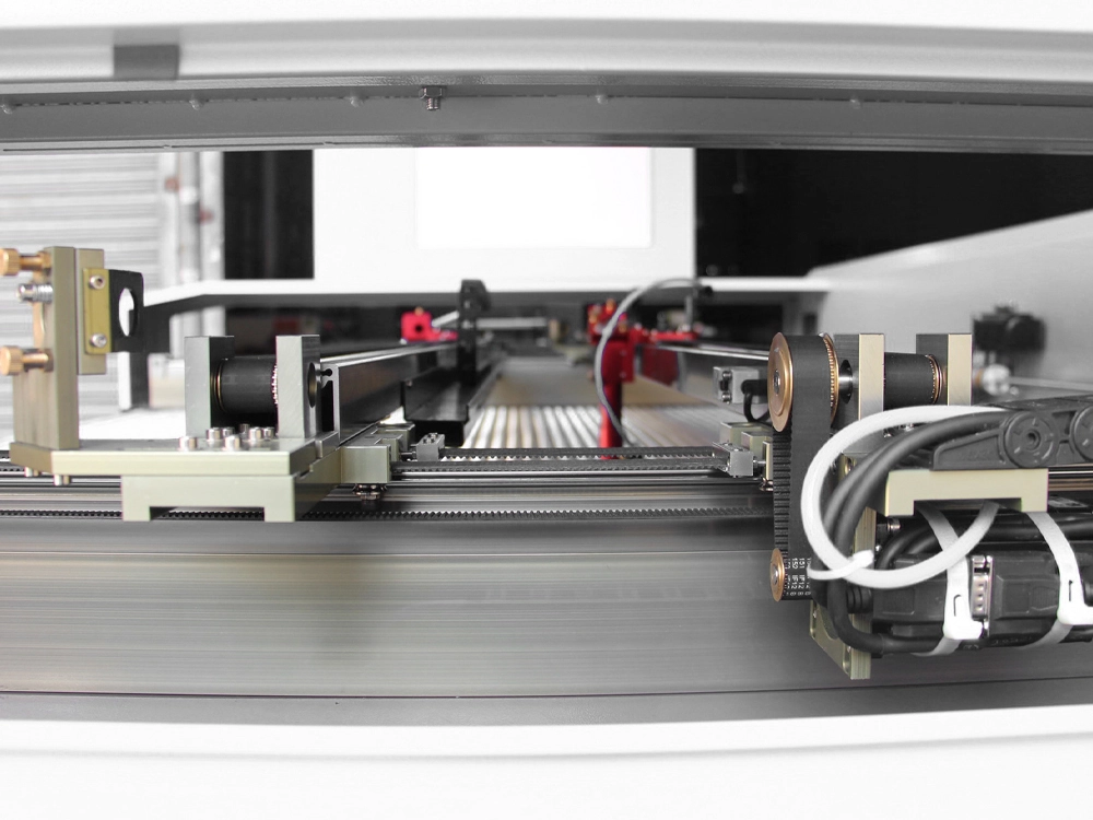 6x5ft CO2 Laser Fabric Cutter with Vision and Conveyor for Assembly Line 6x5ft CO2 Laser Fabric Cutter with Vision and Conveyor for Assembly Line