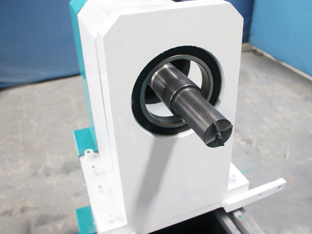 Small Wood Lathe Suitable for Personal Workshops and Hobbyists Small Wood Lathe Suitable for Personal Workshops and Hobbyists