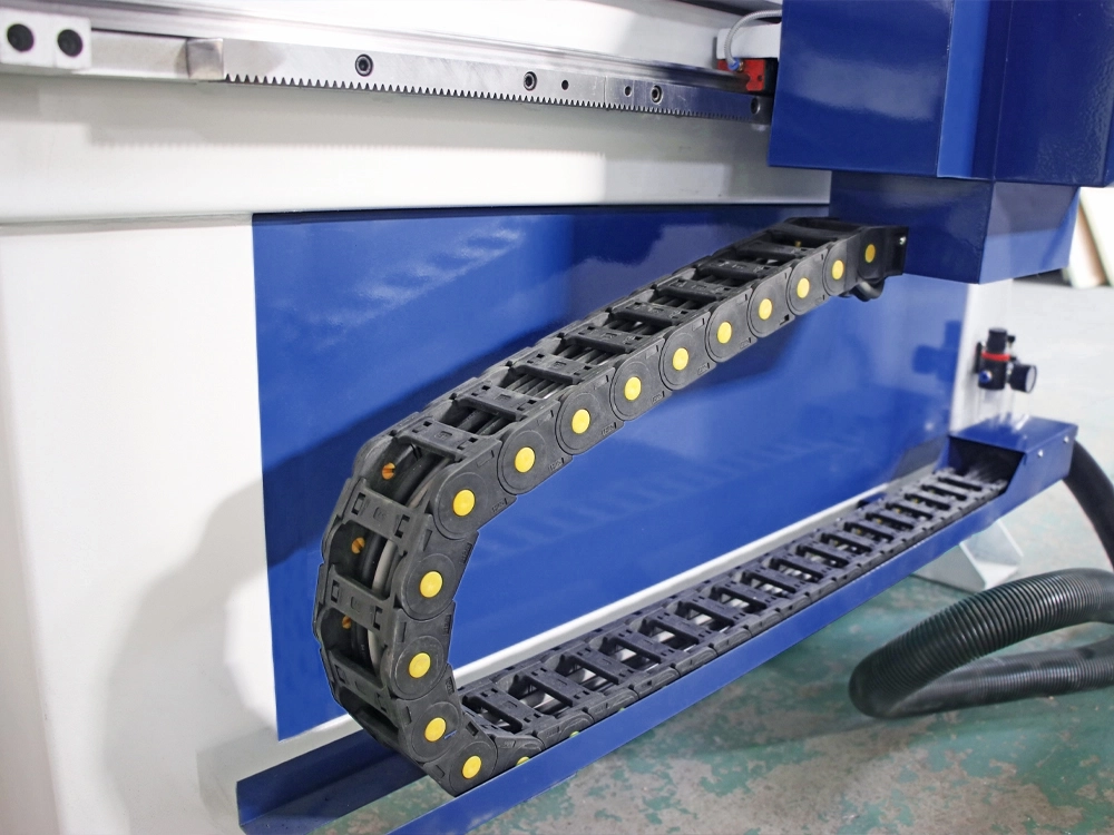 Small Dual-Process CNC Wood Router With Two Switchable Spindles Small Dual-Process CNC Wood Router With Two Switchable Spindles