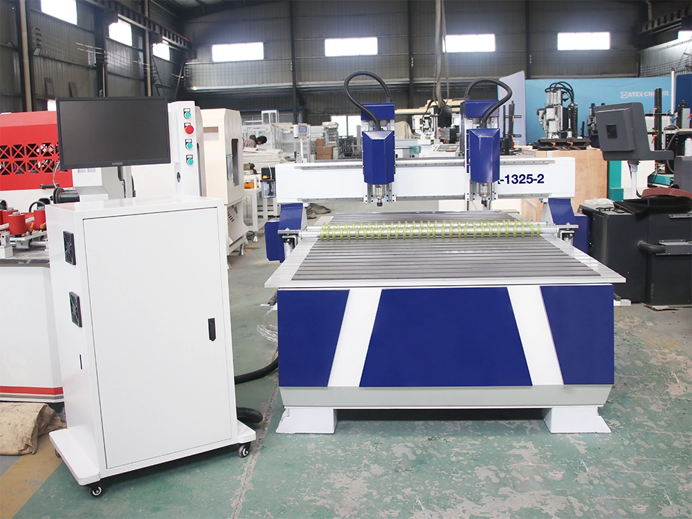 CNC Router With Two Independently Controlled Spindles and Pneumatic Roller CNC Router With Two Independently Controlled Spindles and Pneumatic Roller