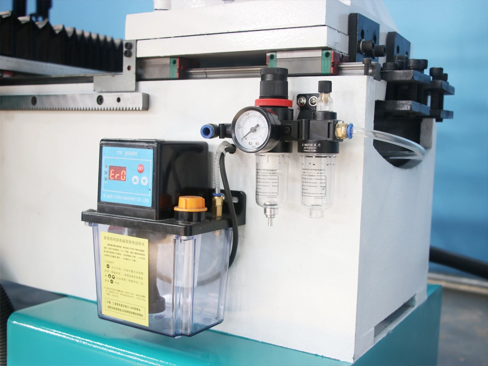 Small 2-Station CNC Wood Lathe With Automatic Feeding and Sanding Device Small 2-Station CNC Wood Lathe With Automatic Feeding and Sanding Device