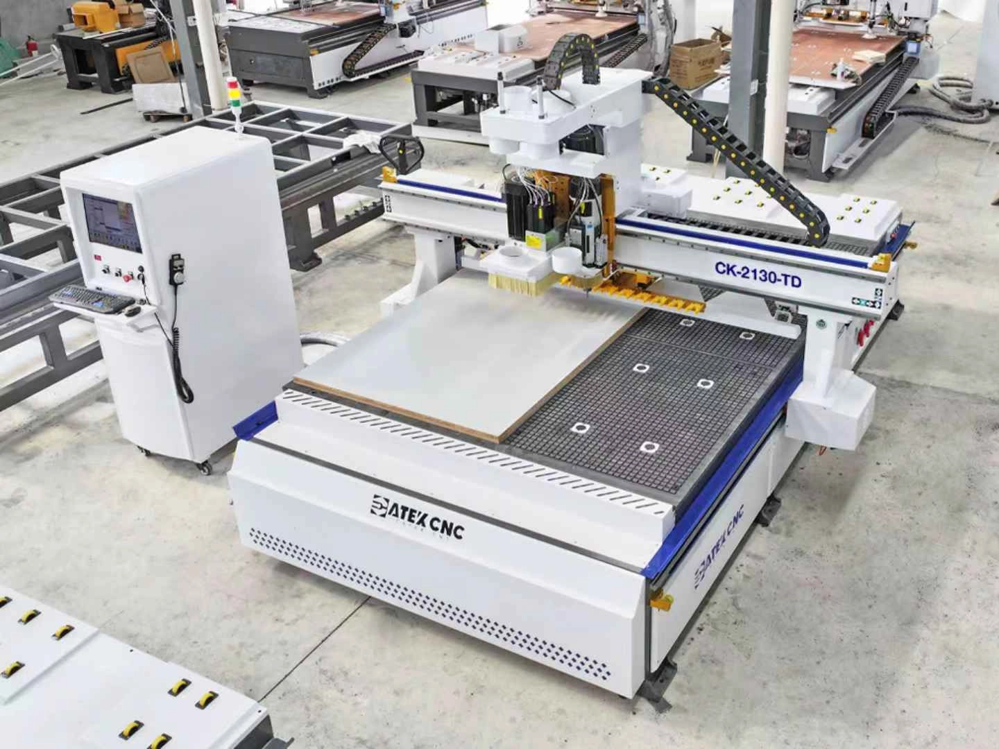 7×10ft Linear ATC CNC Router with 9+8 Drilling Unit 7×10ft Linear ATC CNC Router with 9+8 Drilling Unit