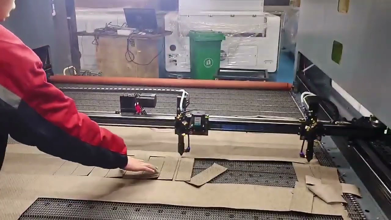 6x5ft CO2 Laser Fabric Cutter With Vision Positioning and Conveyor 6x5ft CO2 Laser Fabric Cutter With Vision Positioning and Conveyor